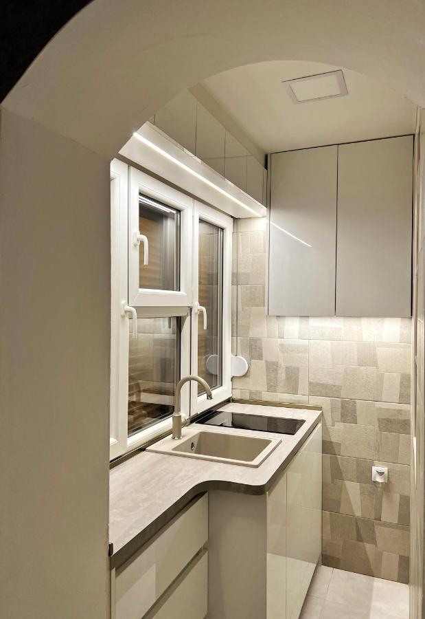 Ferienwohnung Center Deluxe Studio Nikšić Exterior foto