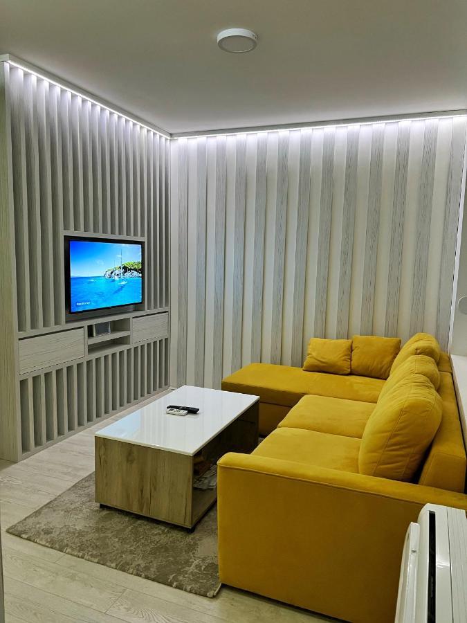 Ferienwohnung Center Deluxe Studio Nikšić Exterior foto