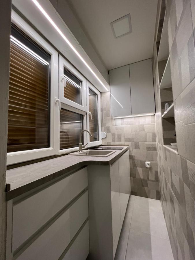 Ferienwohnung Center Deluxe Studio Nikšić Exterior foto